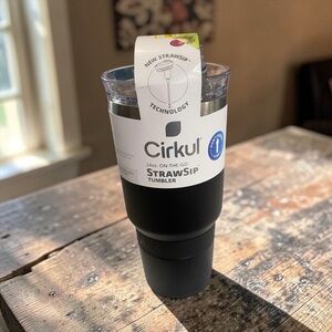 Cirkul Carbonite 24oz StrawSip Tumbler Water Bottle - Brand New Black